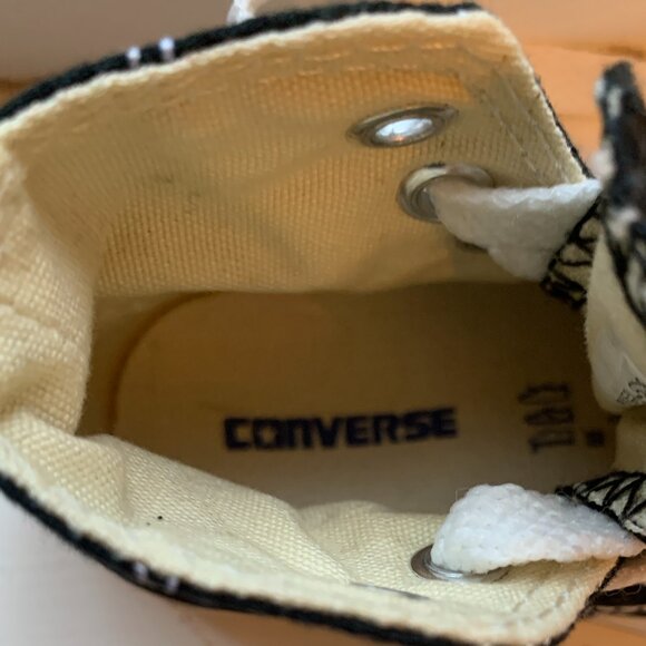 Converse Chuck Taylor All Star High Top Infant Sneakers Sz2 - Picture 13 of 14